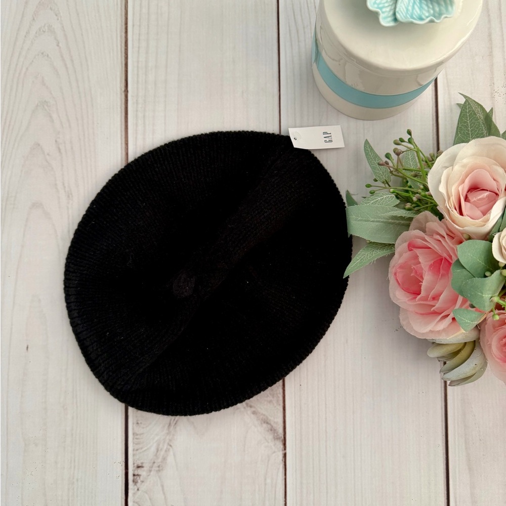 GAP Black Knit Cotton Blend Beret